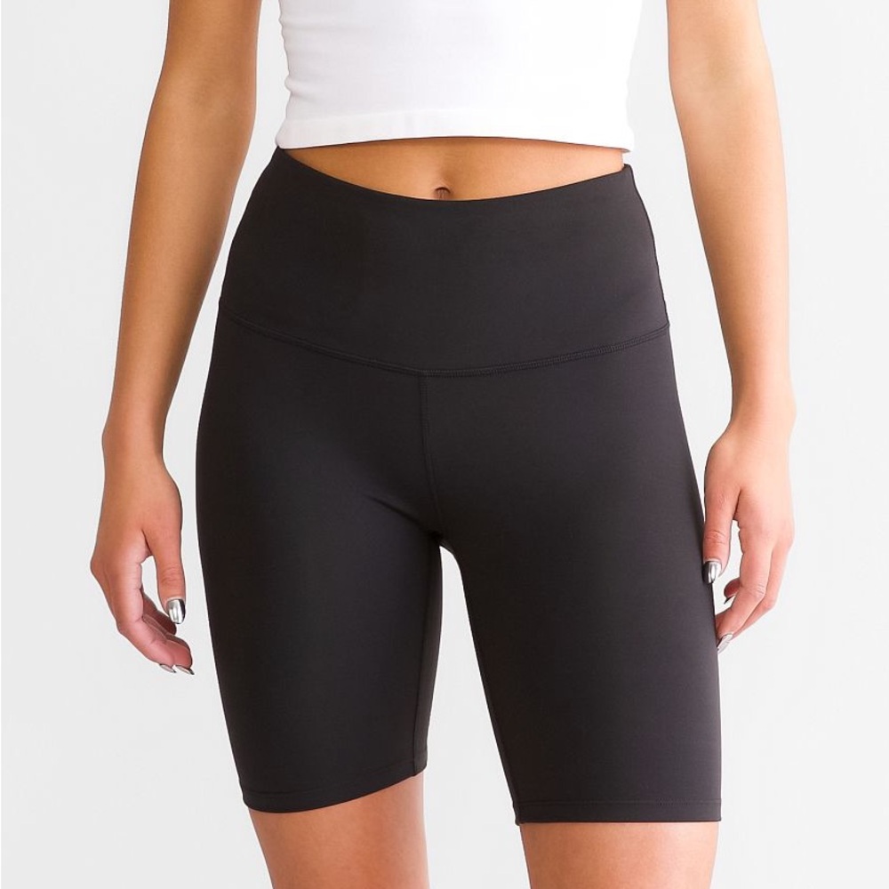 Varley Women's Let’s Move Black Bike Shorts 7 Inch